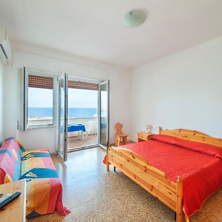 Il Molo Apartment Porto Torres Exterior photo